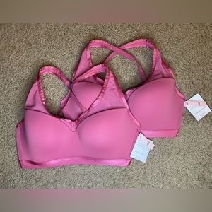 Bundle of 2 NWT VS Incredible Medium Support Plunge Sport Bra